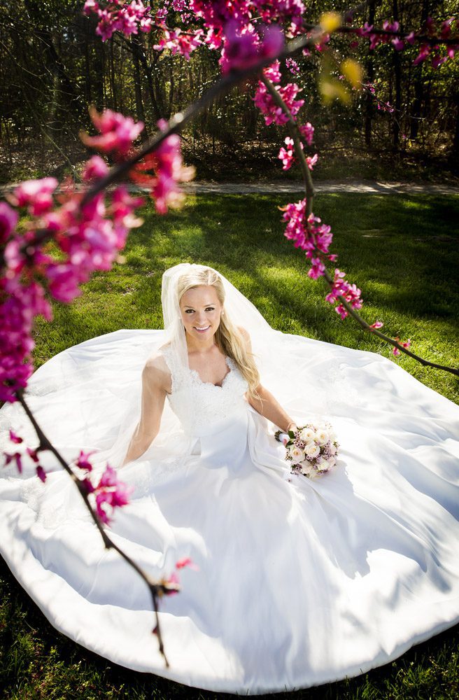 7 Tips for Outdoor Bridal Portrait Sessions - Heather Hughes Photography | Family Photographer 7 Tips for Outdoor Bridal Portrait Sessions - Heather Hughes Photography | Family Photographer